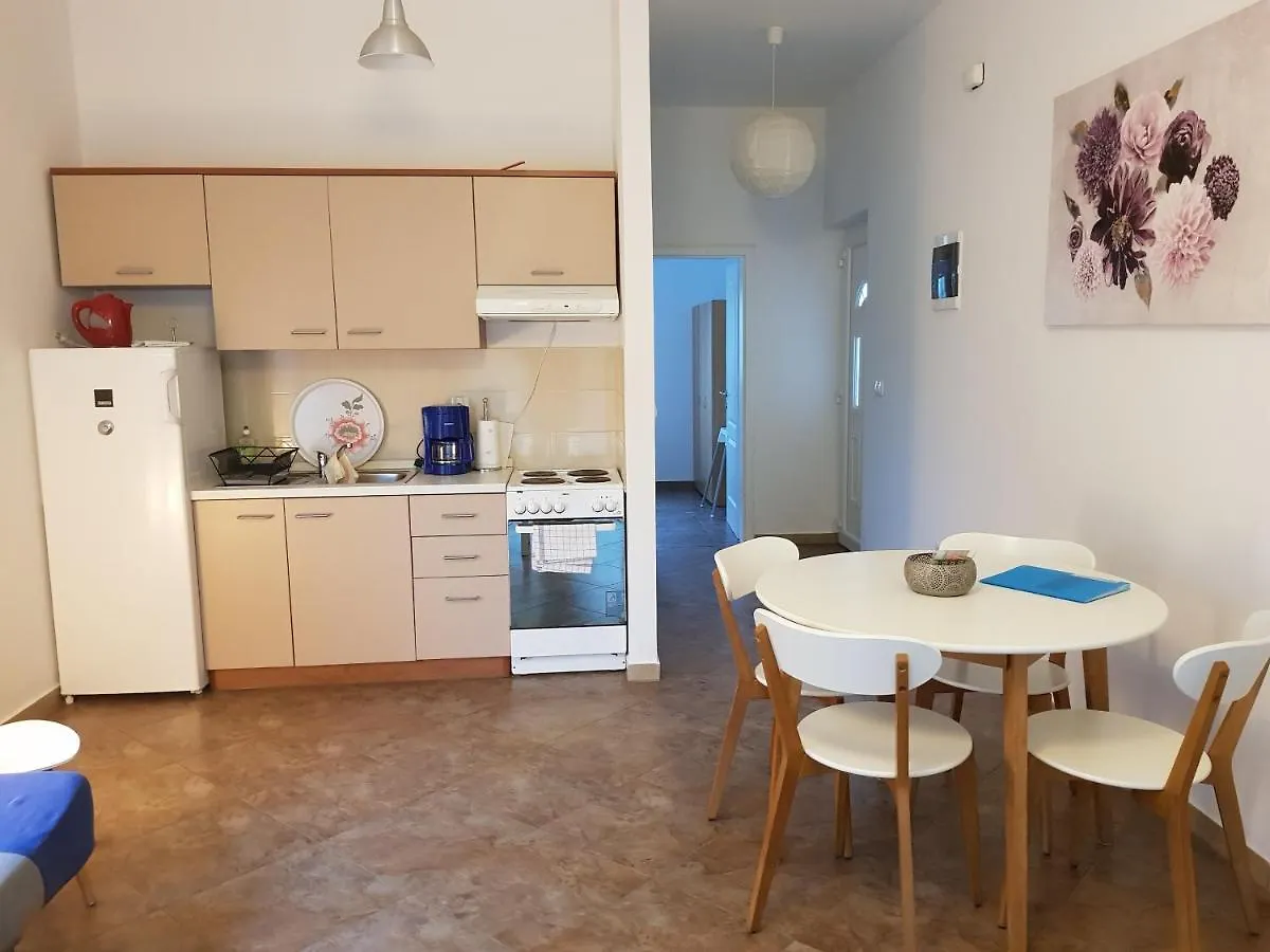 Vila Mila Apartments Sukosan Croatia
