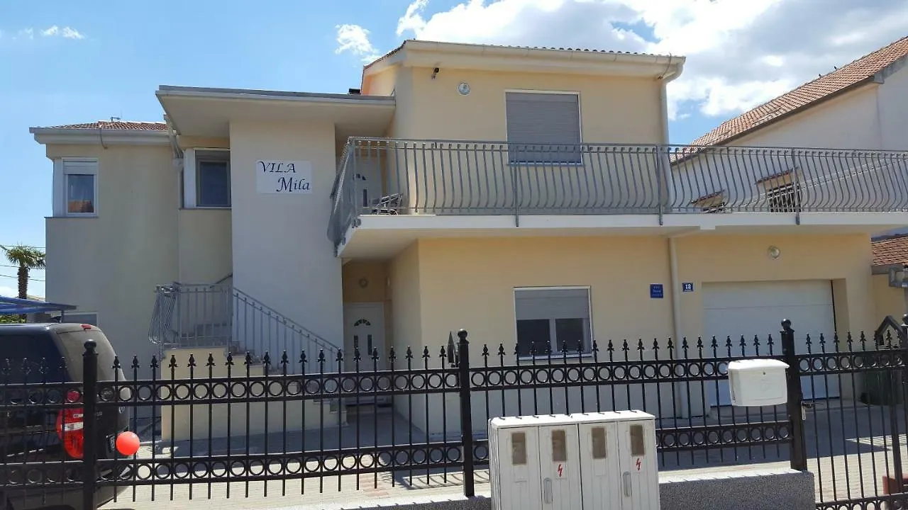 Vila Mila Apartments Sukosan